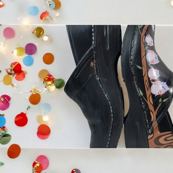 Sanita Woman's size Euro 38  Clogs with Owl in Trees theme. - Picture 6 of 7